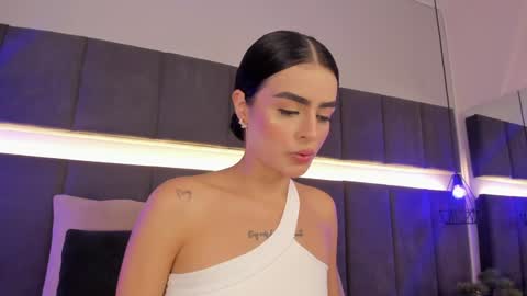 Snapshot of georginna_sins chatting on January 25, 11:00 pm Kendal online show from January 25, 11:00 pm