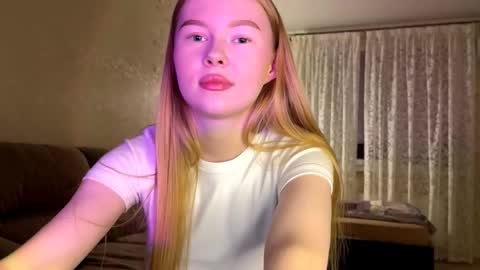 Snapshot of gerishingleton chatting on October 2, 8:25 pm Amelia online show from October 2, 8:25 pm