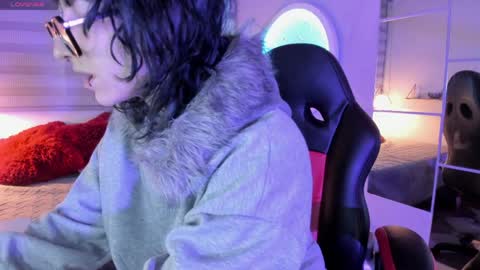 Allison  online show from March 28, 8:30 pm