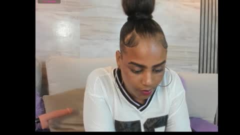 gigi_mane online show from November 1, 10:19 am