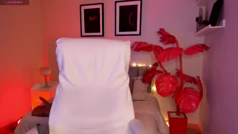 GIGI online show from February 5, 5:54 am