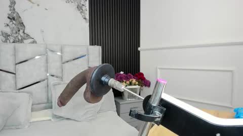 Gigi Doll online show from November 17, 11:11 am