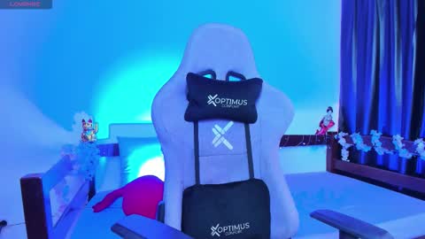 gigimooon online show from February 15, 11:04 pm