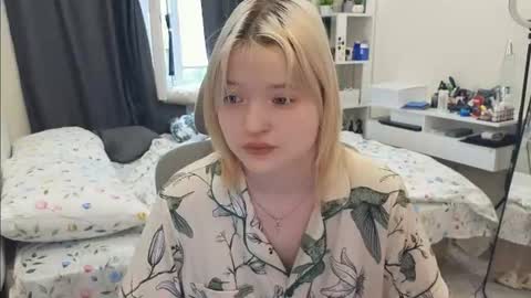 Klara online show from July 19, 2:58 am