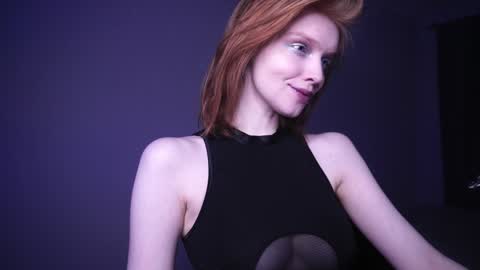 Snapshot of ginger_hugs chatting on December 17, 10:11 pm im expecting 350 thumbs up on my altar online show from December 17, 10:11 pm