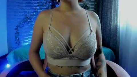 Ginger online show from December 1, 8:55 pm