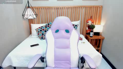 Snapshot of ginger_win chatting on February 18, 8:26 pm online show from February 18, 8:26 pm
