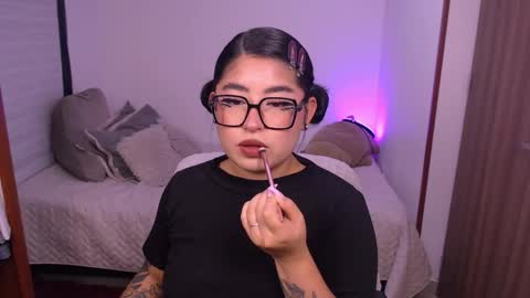 ginmeowuwu online show from February 10, 7:50 pm