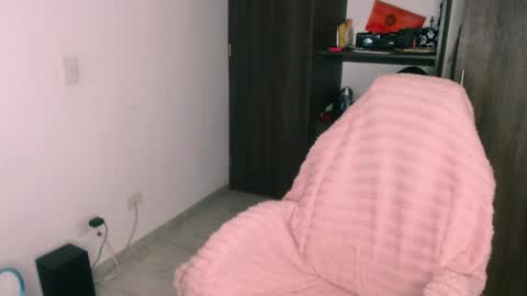 giny_bean online show from May 15, 10:56 pm