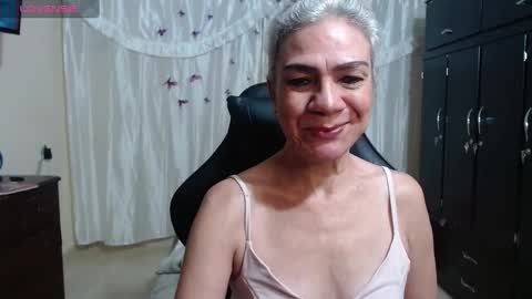 Snapshot of giorgia_xue53 chatting on February 23, 12:47 am Mary online show from February 23, 12:47 am