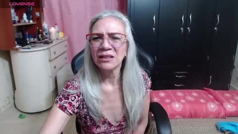 Snapshot of giorgia_xue53 chatting on October 15, 5:10 am Mary online show from October 15, 5:10 am