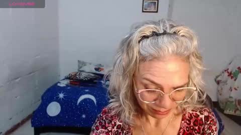 Snapshot of giorgia_xue53 chatting on December 11, 8:15 am Mary online show from December 11, 8:15 am