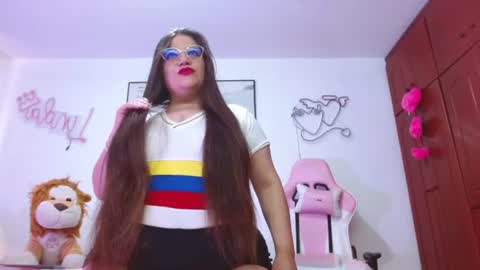 giorgina_montiere online show from June 17, 3:13 pm