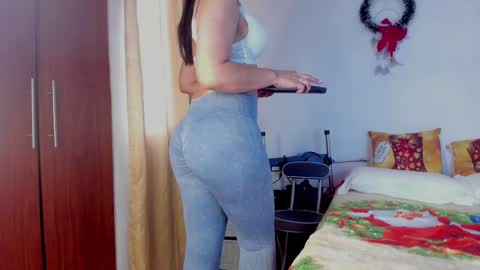 Girasol Walton online show from December 9, 11:58 am