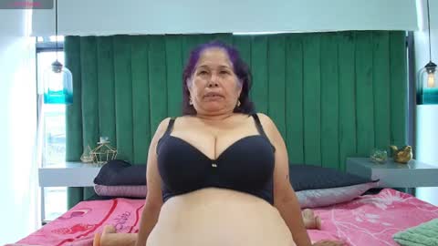 Girl Amada online show from June 17, 6:42 pm