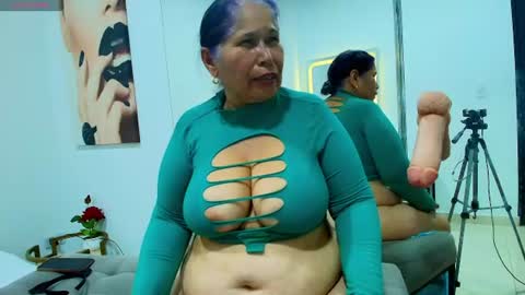 Girl Amada online show from July 24, 9:11 pm