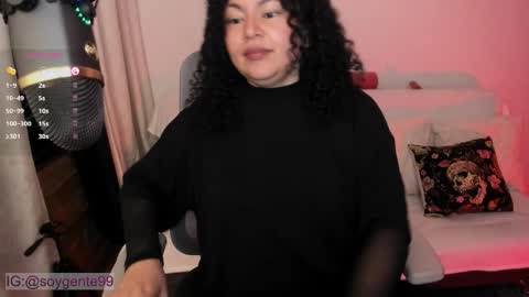 Snapshot of girl_inline chatting on October 10, 12:26 am girl_inline online show from October 10, 12:26 am