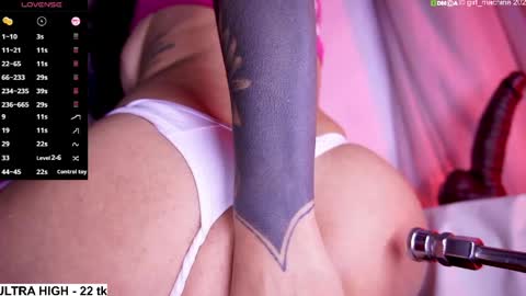 girl_machine online show from April 14, 10:43 pm