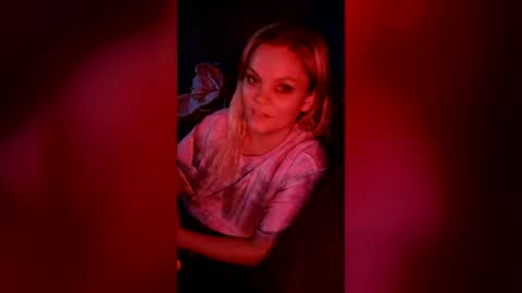 girlnextdoo4 online show from July 26, 7:05 am