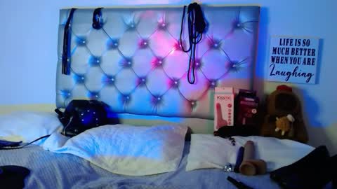 gisell taylor online show from November 22, 6:43 pm