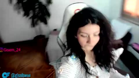 Gisella  online show from June 21, 8:02 pm