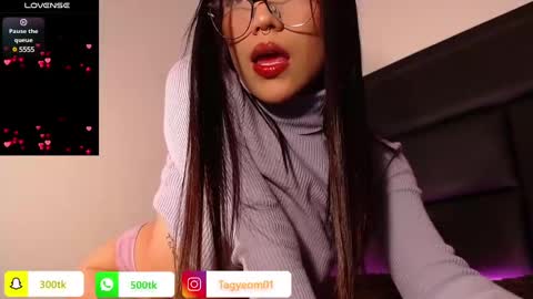 Snapshot of giselleblare chatting on January 8, 4:12 am giselleblare online show from January 8, 4:12 am