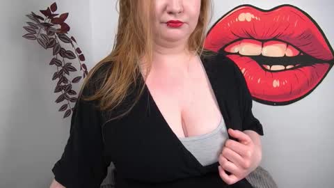 Nikki online show from March 10, 5:06 pm