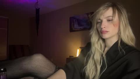 glamour_rogue online show from December 21, 10:35 pm