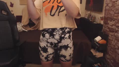 Glamourhottie online show from February 5, 8:43 am