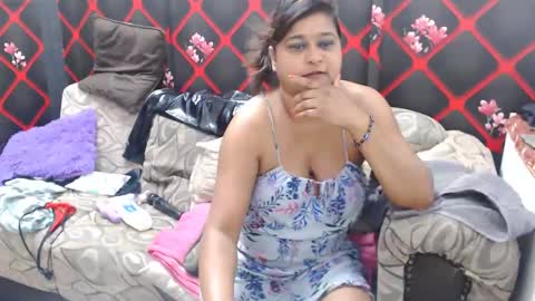 Snapshot of glitter_candy chatting on February 6, 3:48 am glitter candy online show from February 6, 3:48 am
