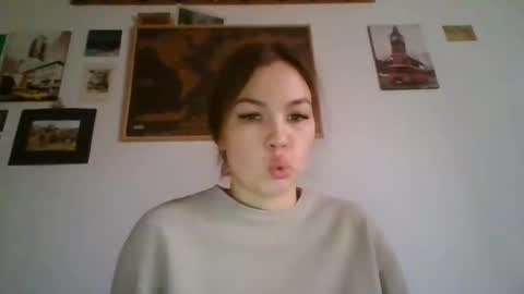 Snapshot of glitter_doll chatting on February 7, 11:56 am glitter_doll online show from February 7, 11:56 am