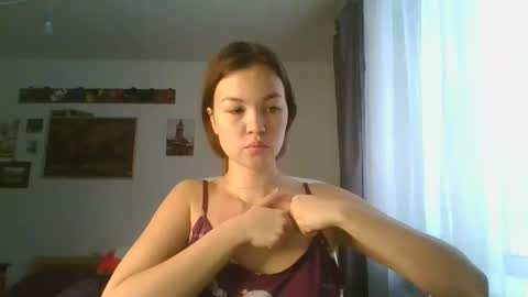 Snapshot of glitter_doll chatting on January 7, 9:29 am glitter_doll online show from January 7, 9:29 am