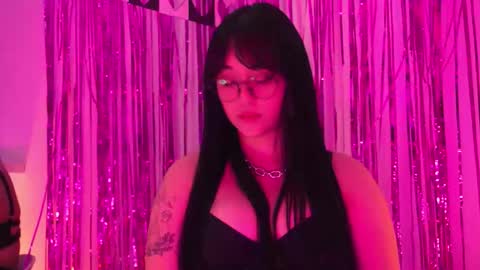 Mimi online show from February 28, 10:20 pm