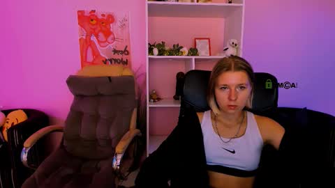Snapshot of gloria_bubble chatting on September 15, 10:23 am your dream online show from September 15, 10:23 am