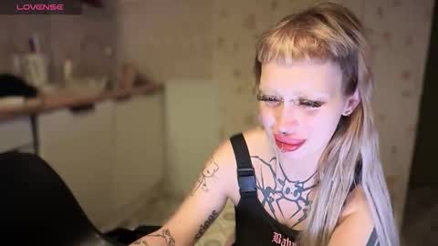 Snapshot of gloryaaaa chatting on September 21, 10:30 pm I want to make you happy and lovense  online show from September 21, 10:30 pm