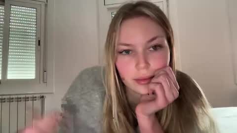 glow_angel online show from February 12, 3:50 pm