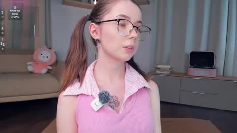 Ann Eliz and Gigi online show from May 25, 9:58 pm