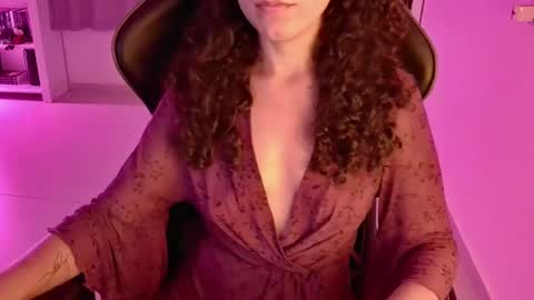 Snapshot of goddess_artemis_ chatting on September 23, 12:20 am Fauna online show from September 23, 12:20 am