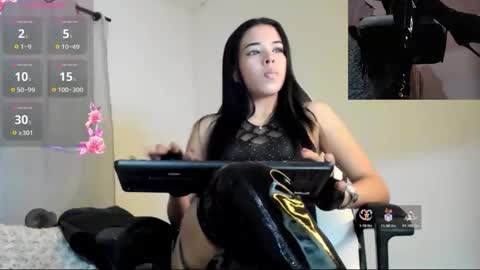 goddess_valen online show from March 2, 1:05 am