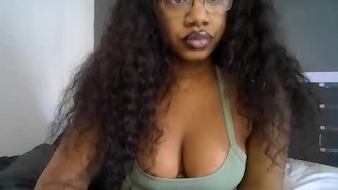Goddess Daisy Sky online show from June 4, 12:05 am