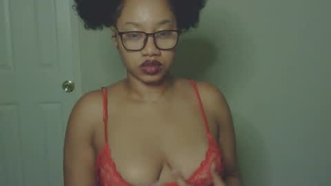 Snapshot of goddessdaisysky chatting on October 20, 3:42 am Goddess Daisy Sky online show from October 20, 3:42 am