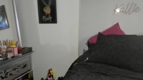 Kallie online show from March 12, 11:29 pm