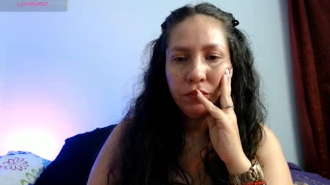  Naih Reyes online show from October 26, 7:15 am