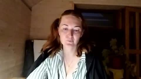 Olivia  online show from July 22, 7:15 pm