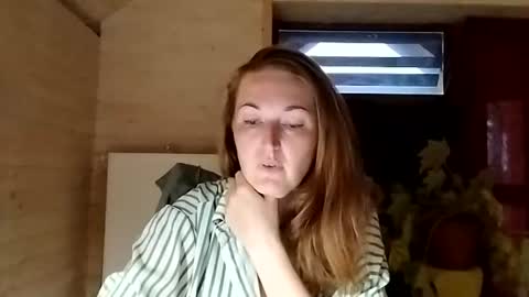 Olivia  online show from July 28, 6:20 pm