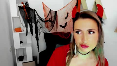 Olivia online show from October 31, 5:09 am