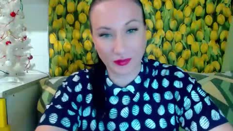 Snapshot of goldmoonn chatting on December 8, 6:50 pm goldmoonn online show from December 8, 6:50 pm