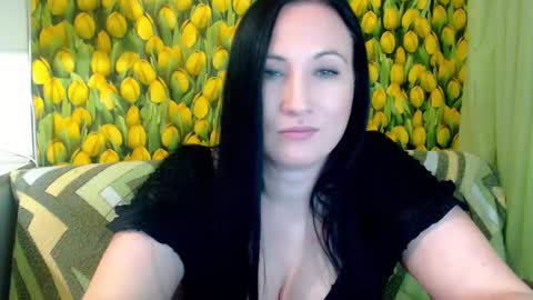 Snapshot of goldmoonn chatting on February 19, 7:16 pm goldmoonn online show from February 19, 7:16 pm