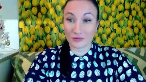 Snapshot of goldmoonn chatting on December 13, 9:30 pm goldmoonn online show from December 13, 9:30 pm