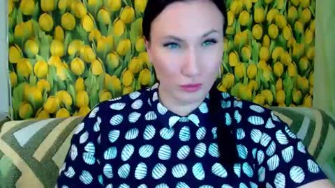 Snapshot of goldmoonn chatting on January 20, 7:36 am goldmoonn online show from January 20, 7:36 am